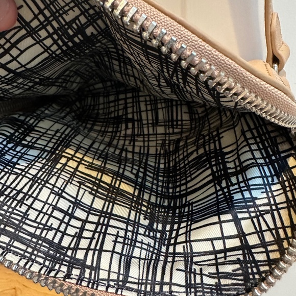 Vince Camuto Crossbody Handbag - Brand new with tags! - Picture 5 of 8